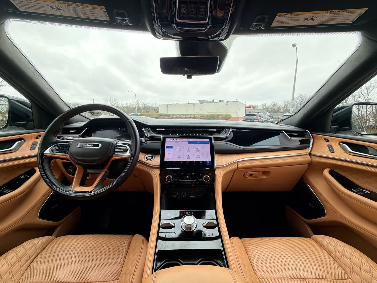 Thumbnail: 2022 Jeep Grand Cherokee - 18