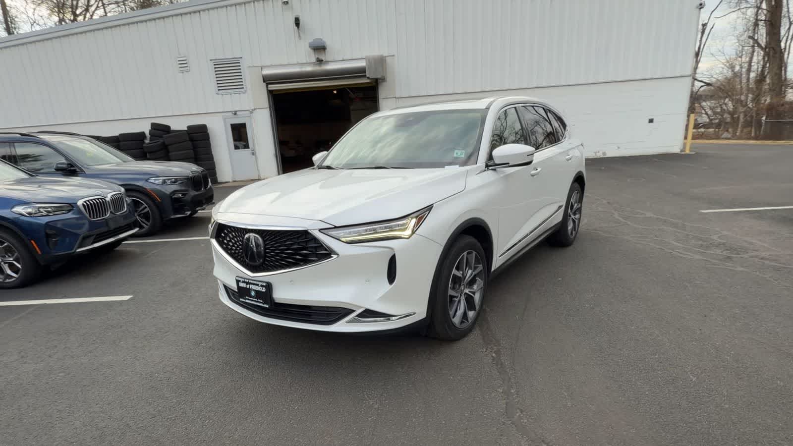 Thumbnail: 2022 Acura MDX - 4
