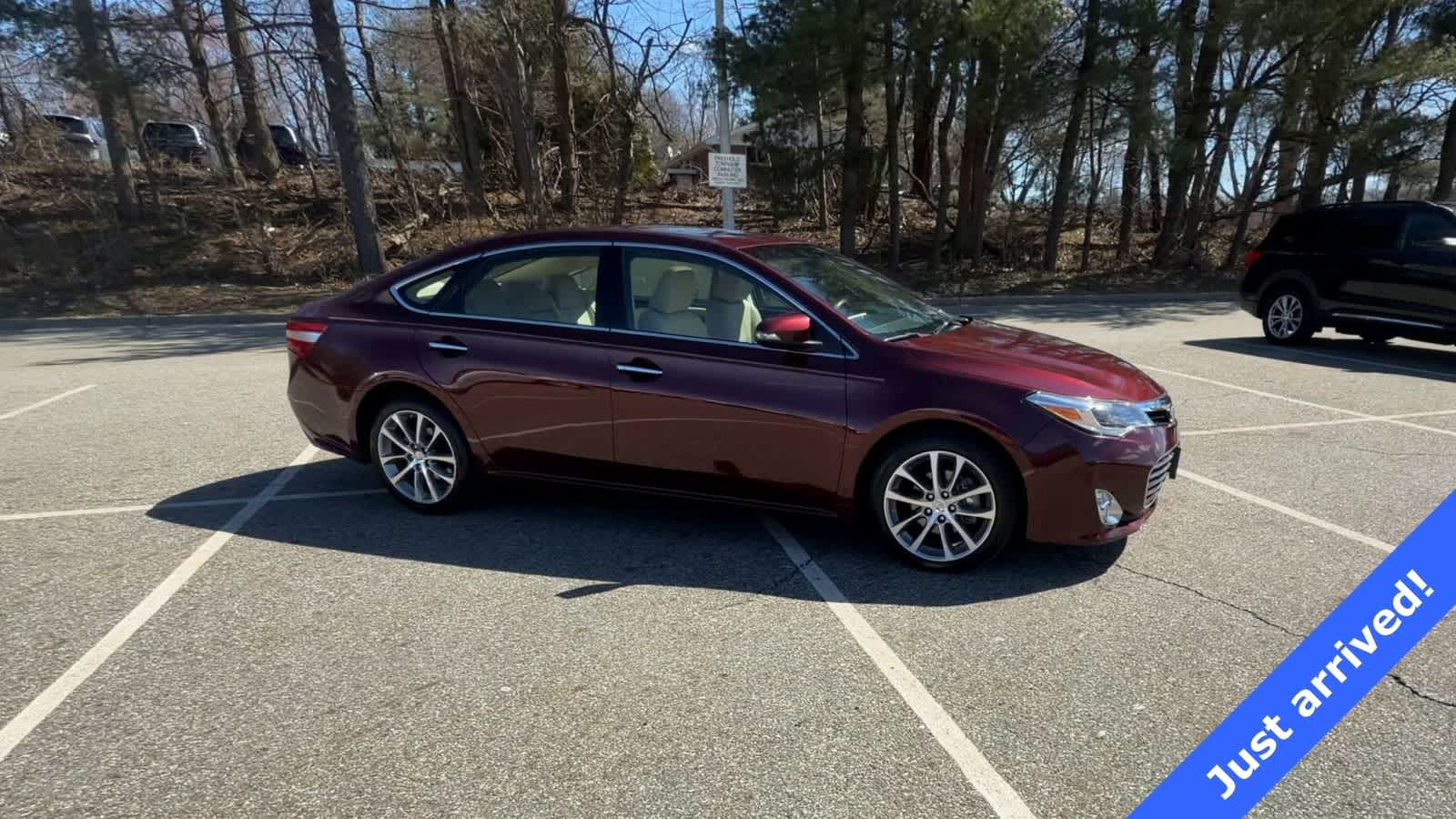 Thumbnail: 2015 Toyota Avalon - 9