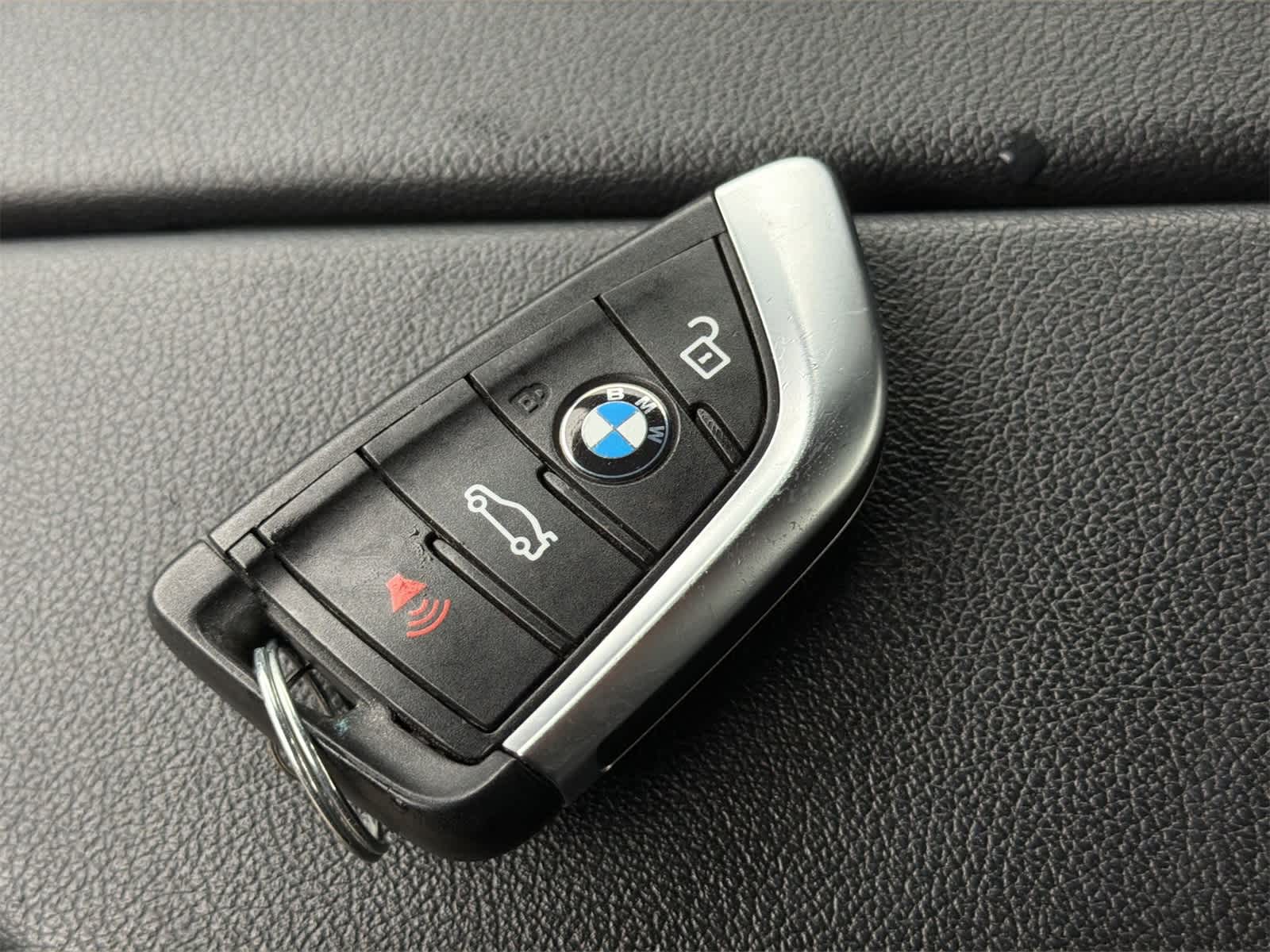 Thumbnail: 2022 BMW 5 Series - 28