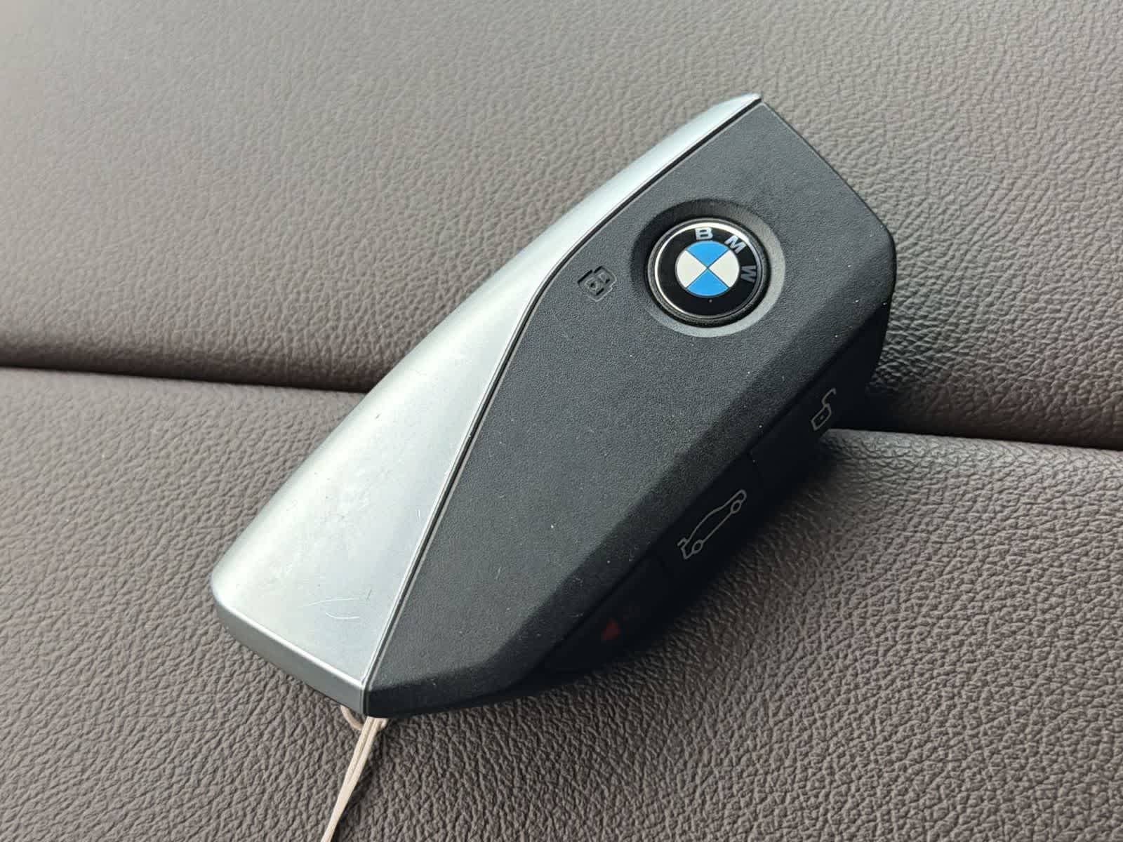 Thumbnail: 2026 BMW iX - 27