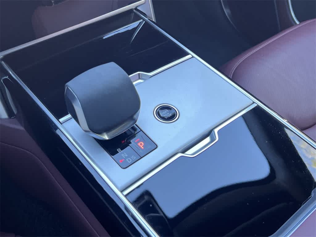 Thumbnail: 2025 Land Rover Range Rover - 25