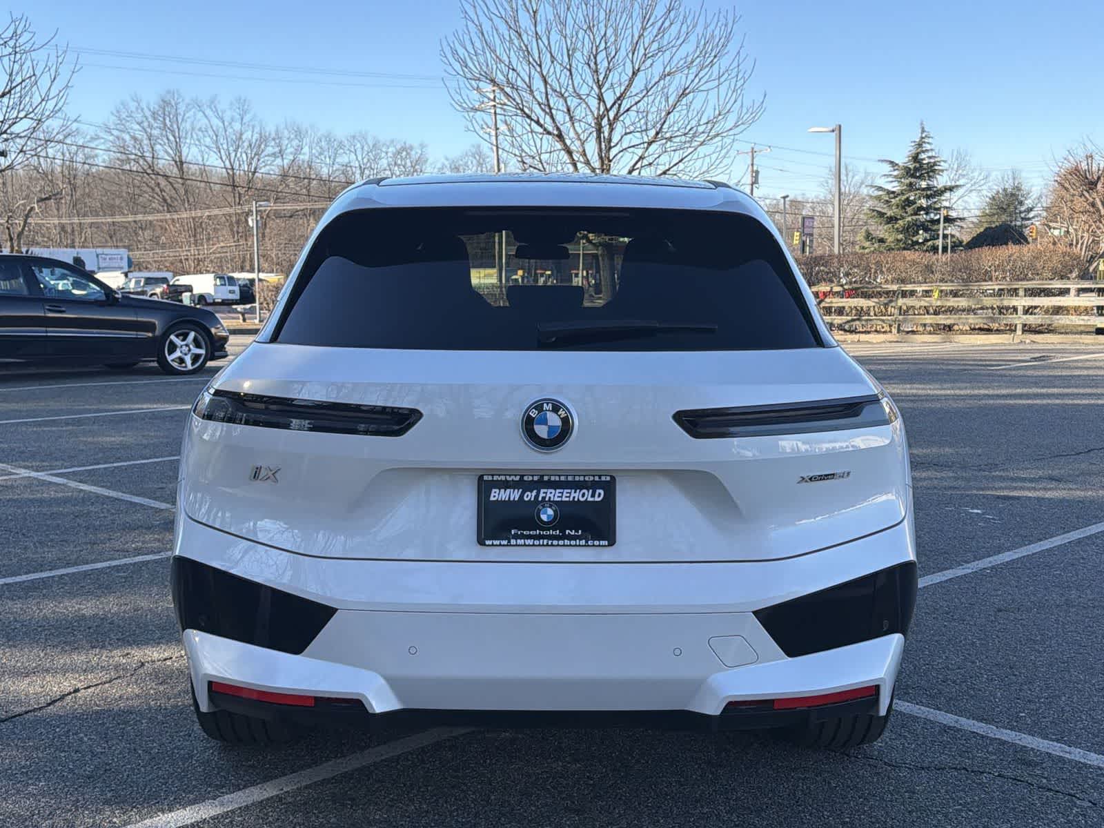 Thumbnail: 2025 BMW iX - 13