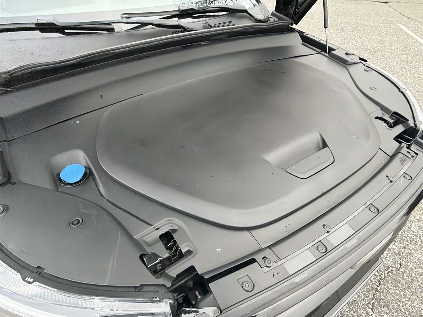 Thumbnail: 2022 Volvo XC40 - 17