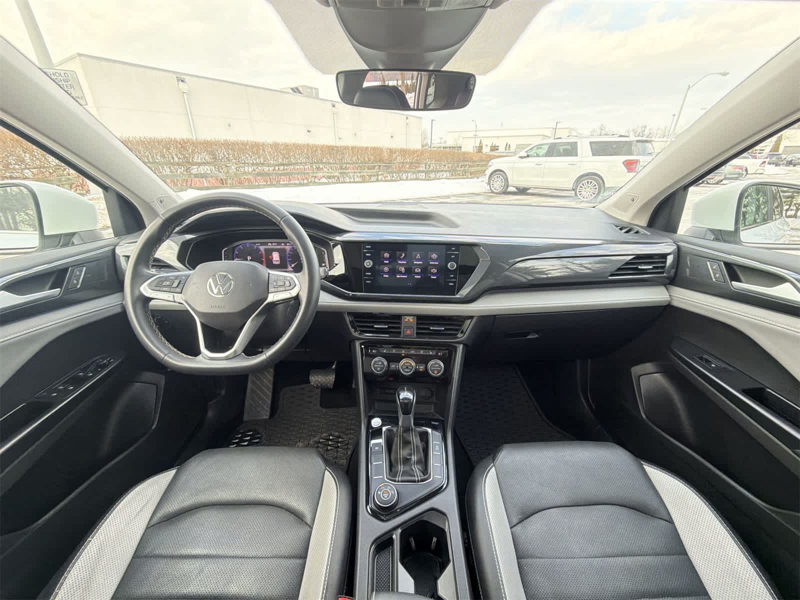 Thumbnail: 2022 Volkswagen Taos - 18