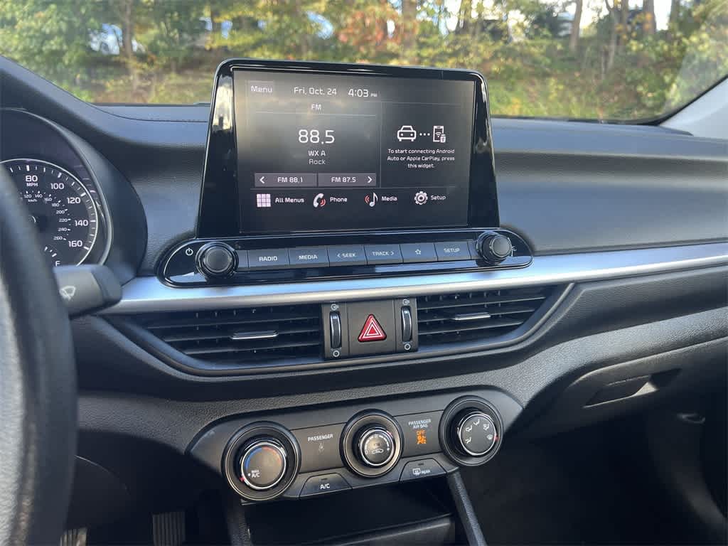 Thumbnail: 2023 Kia Forte - 24