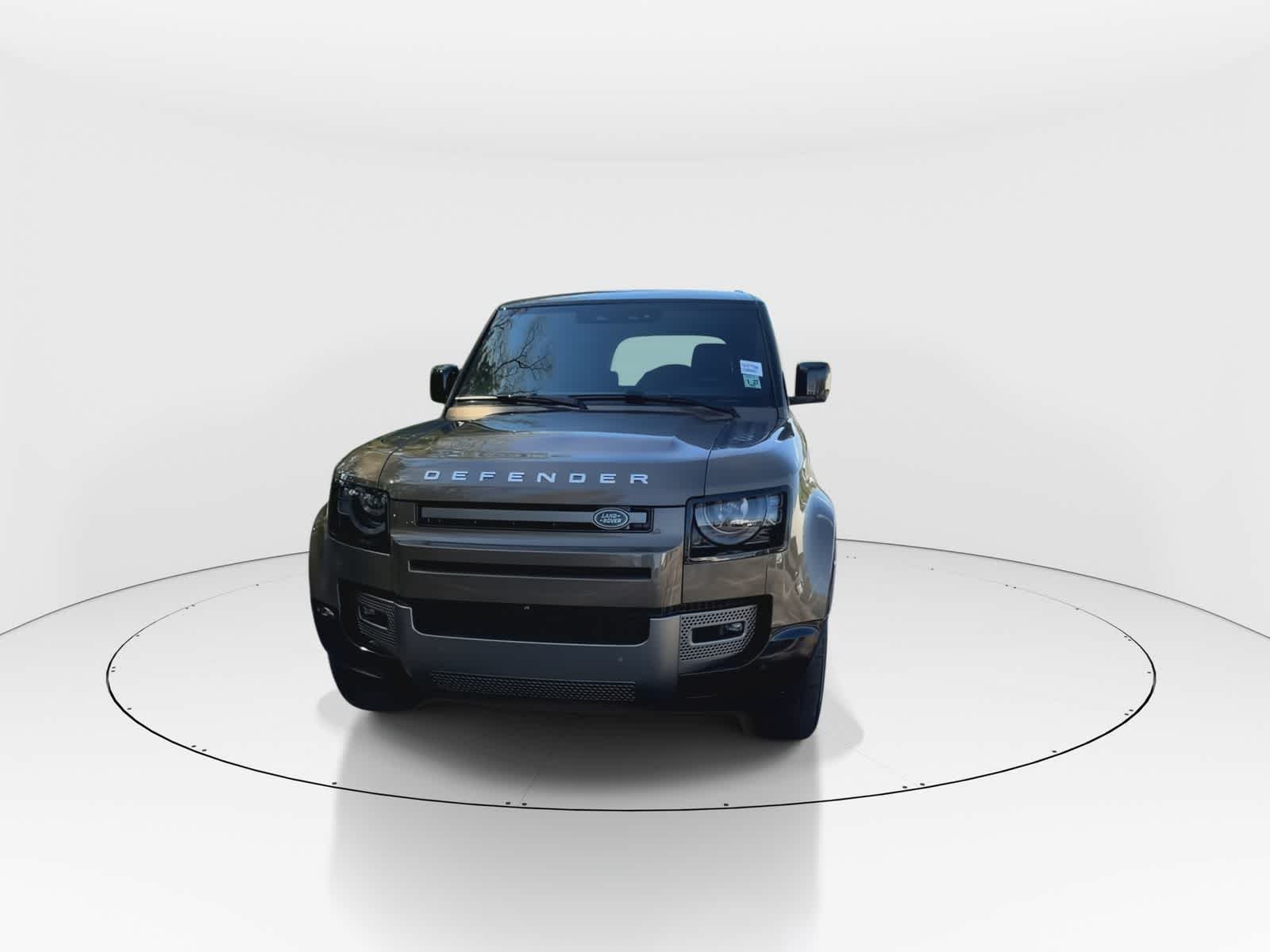 Thumbnail: 2022 Land Rover Defender - 6
