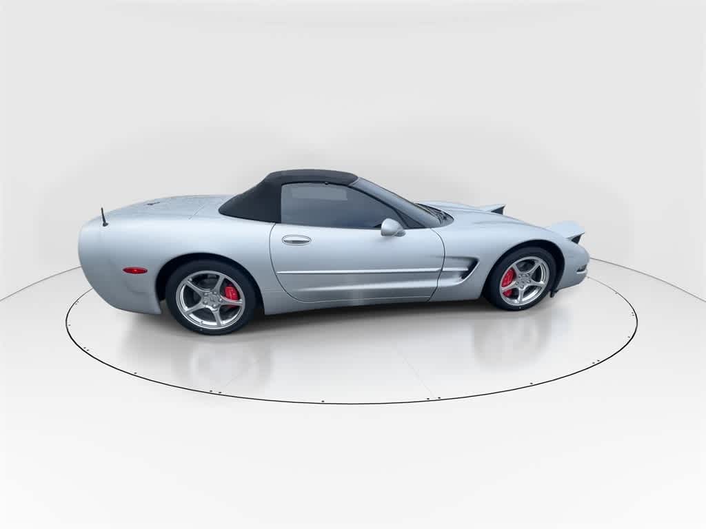 2001 Chevrolet Corvette Base 6