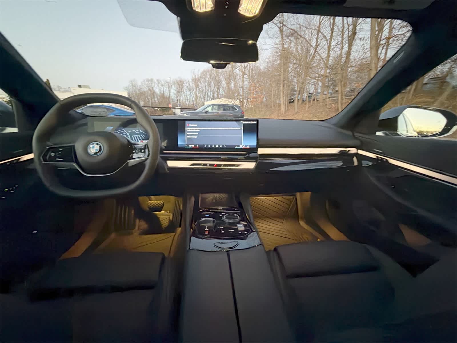 Thumbnail: 2025 BMW i5 - 18