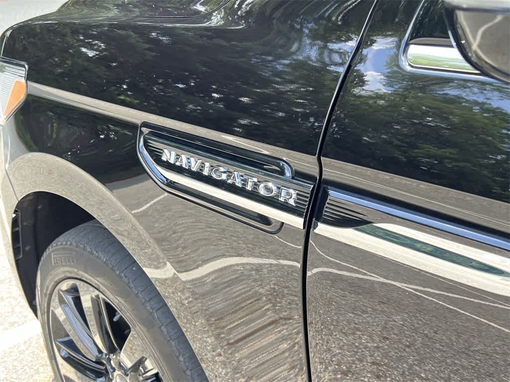 Thumbnail: 2023 Lincoln Navigator - 15