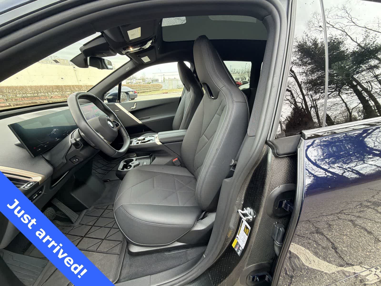 Thumbnail: 2026 BMW iX - 19