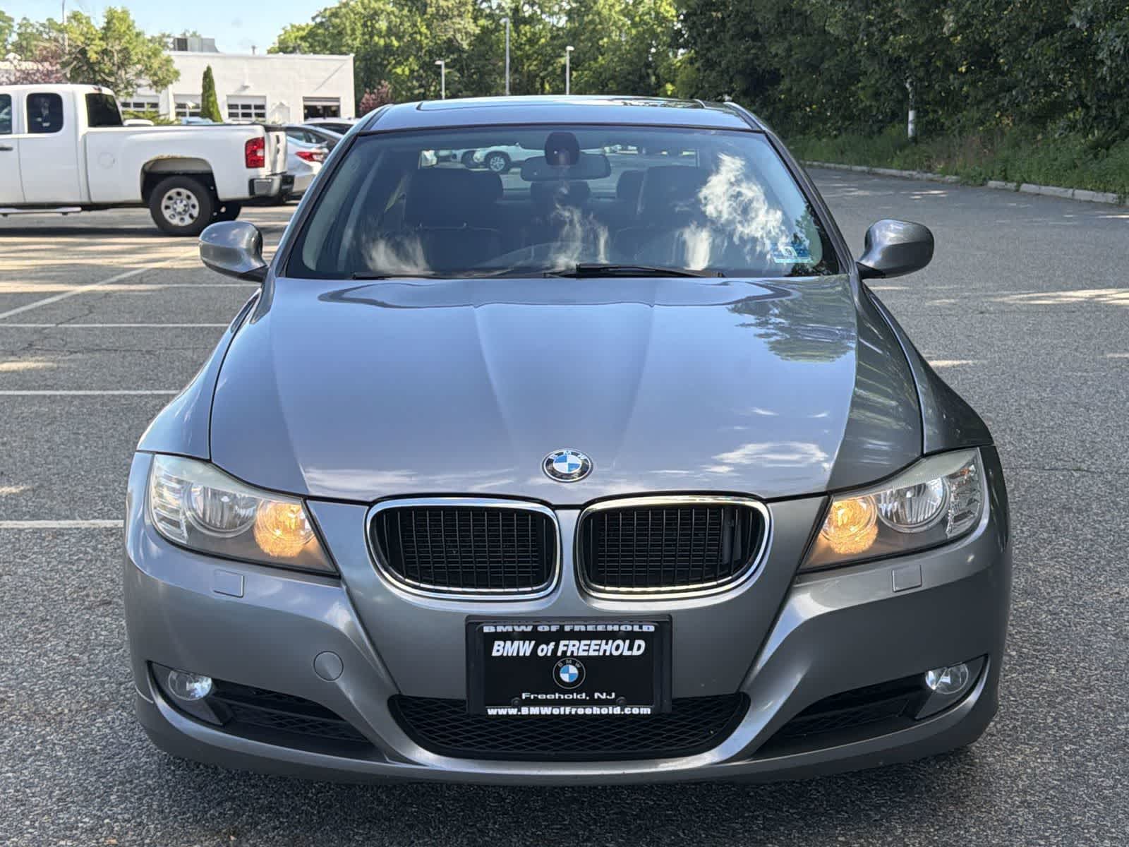 Thumbnail: 2011 BMW 3 Series - 14