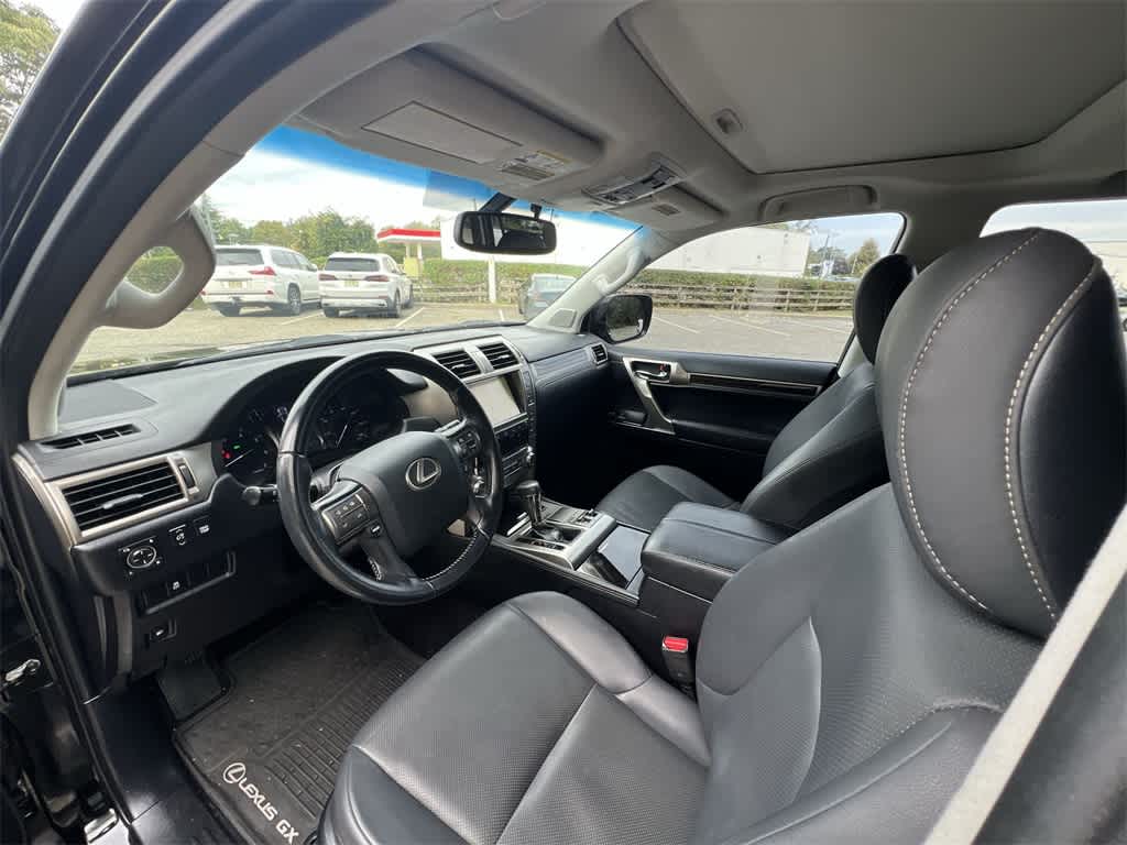 Thumbnail: 2015 Lexus GX - 10