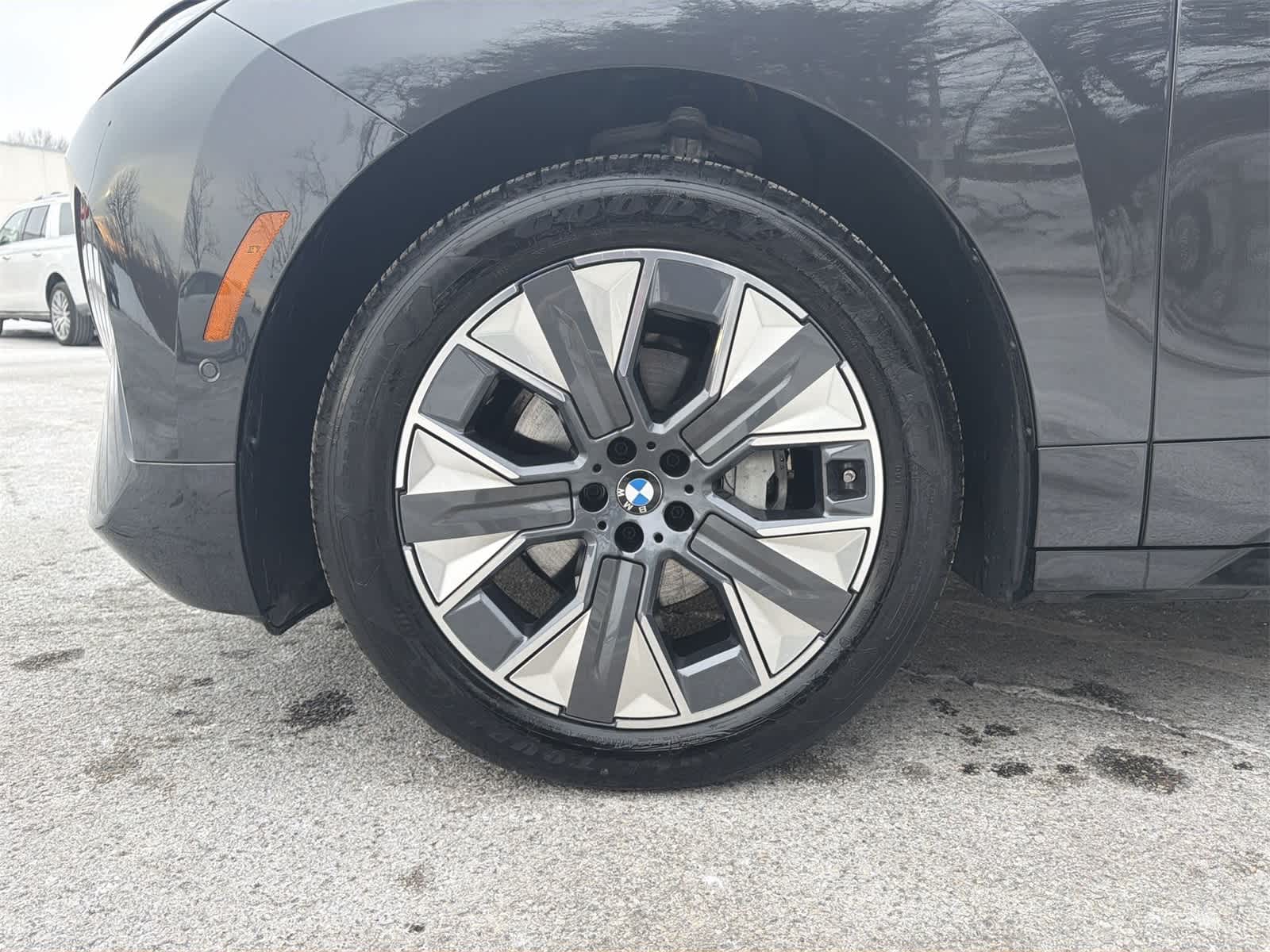 Thumbnail: 2026 BMW iX - 16