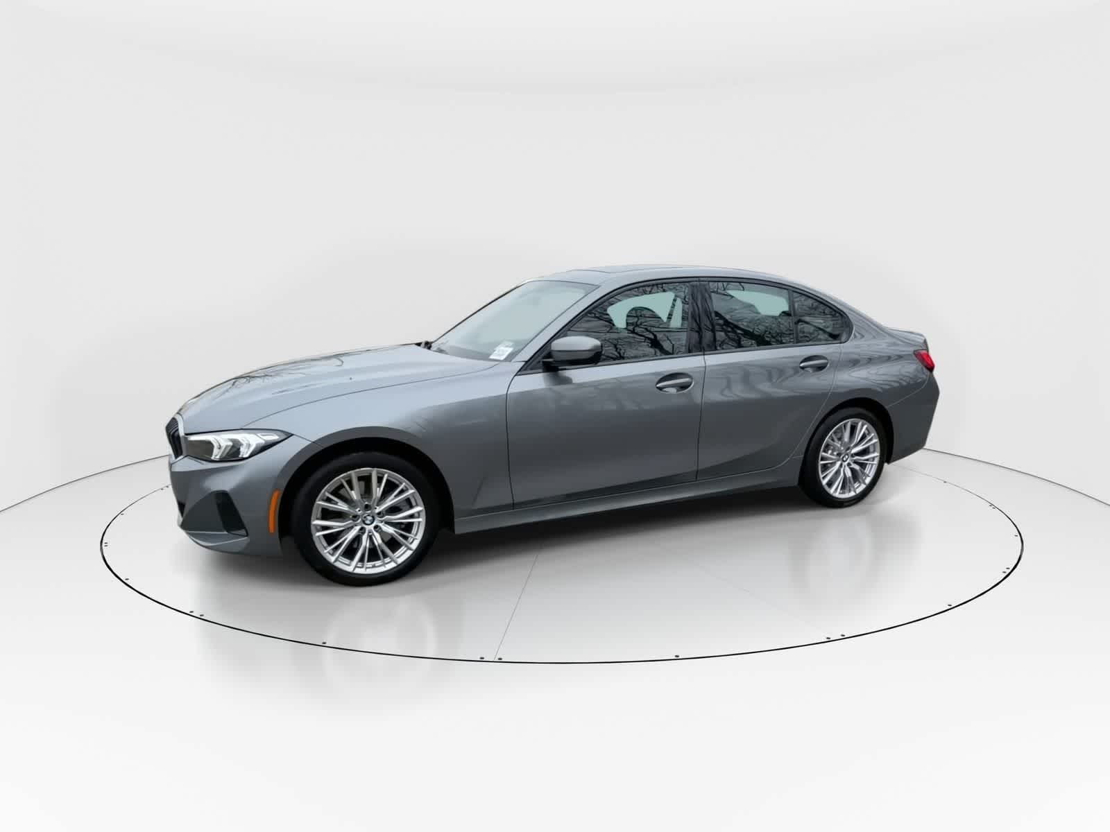 Thumbnail: 2023 BMW 3 Series - 4