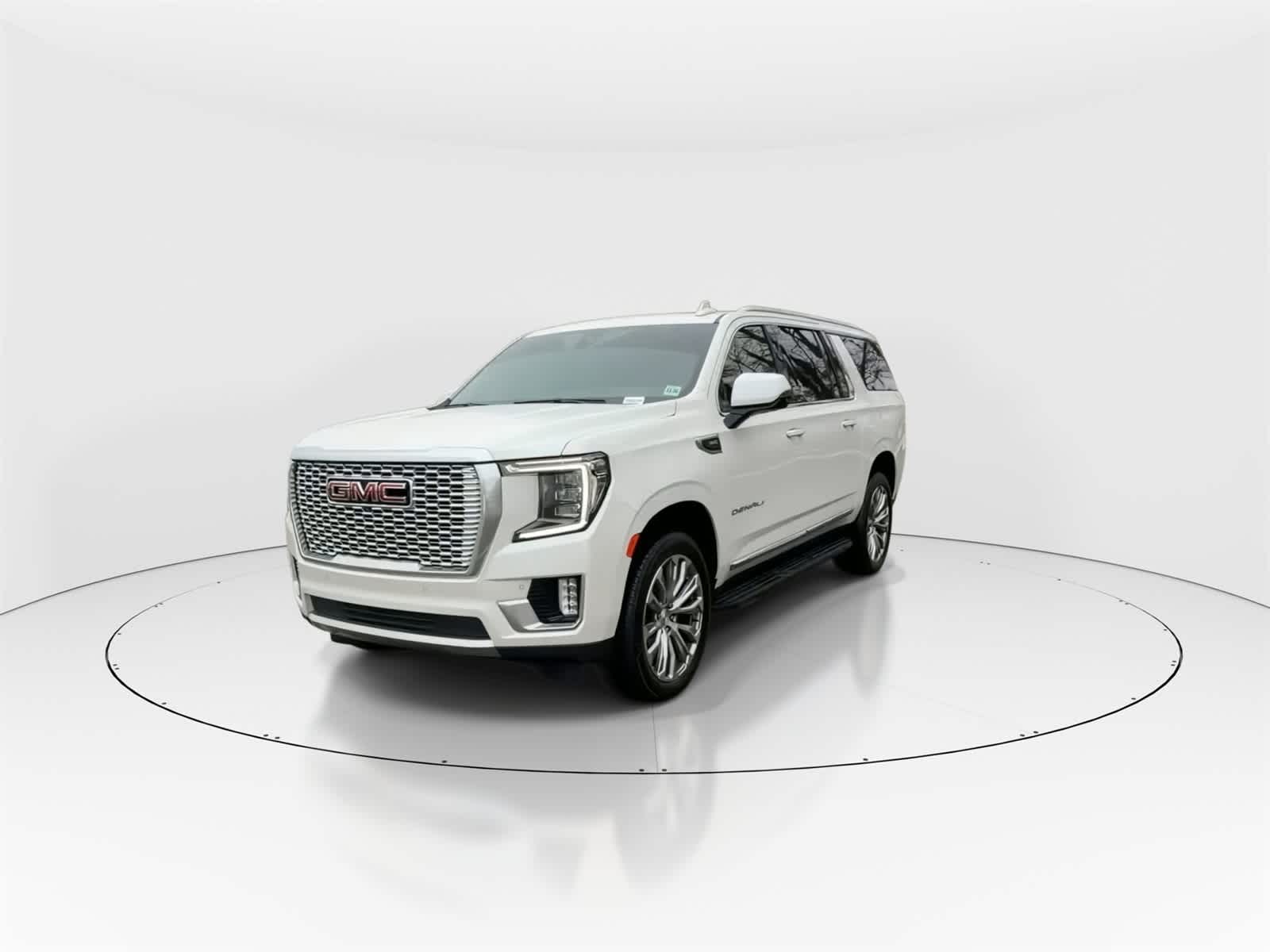 Thumbnail: 2021 GMC Yukon XL - 4