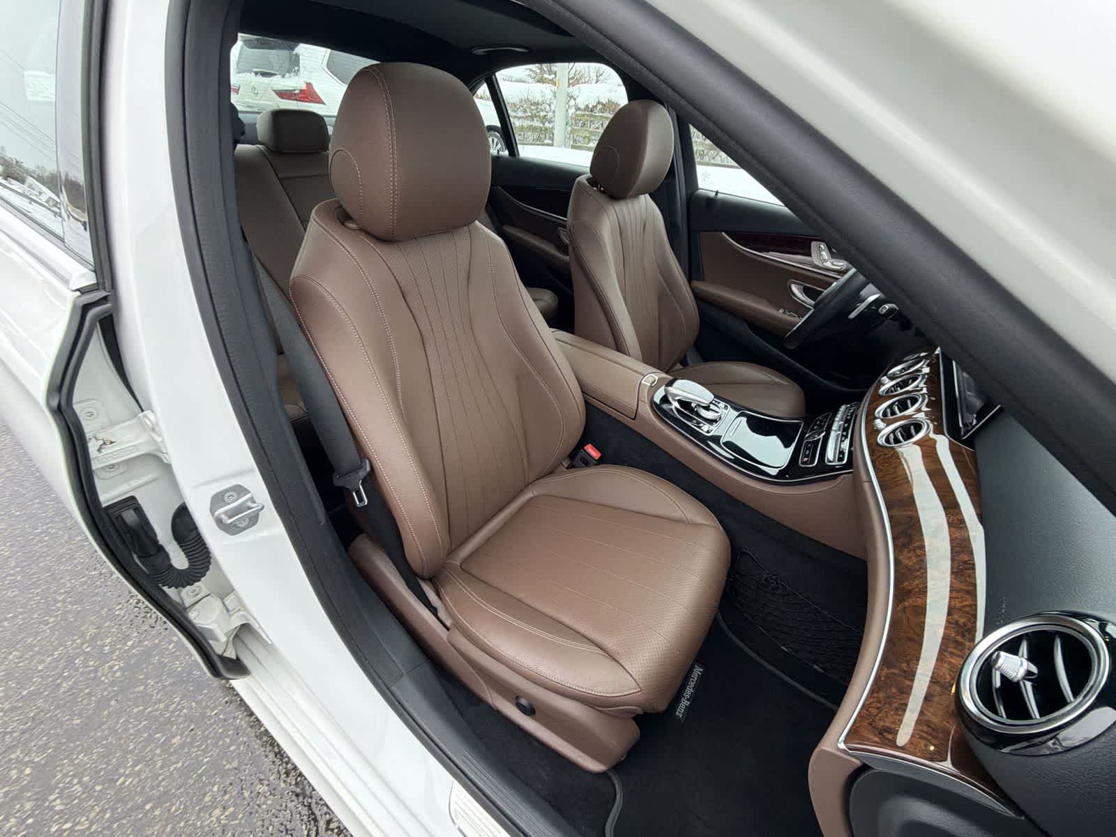 Thumbnail: 2018 Mercedes-Benz E-Class - 22