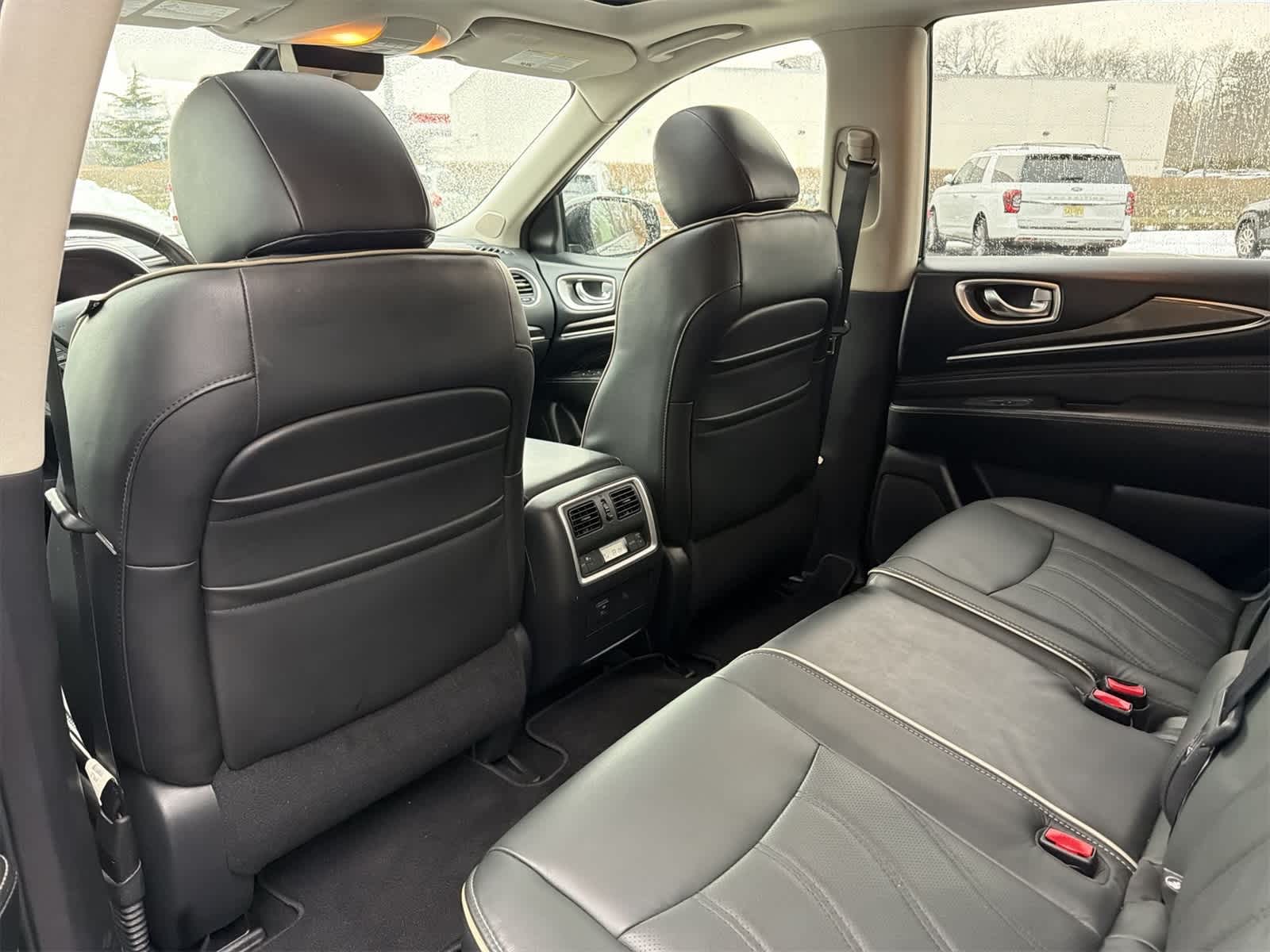 Thumbnail: 2018 INFINITI QX60 - 20