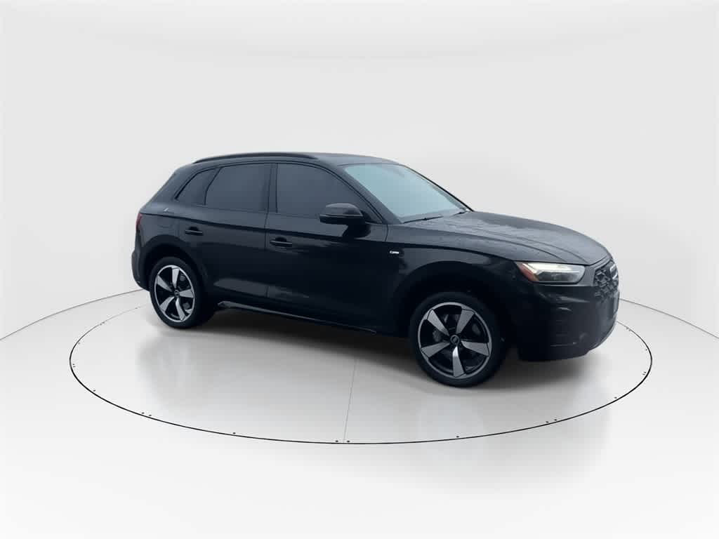 2022 Audi Q5 45 S line Premium photo 3