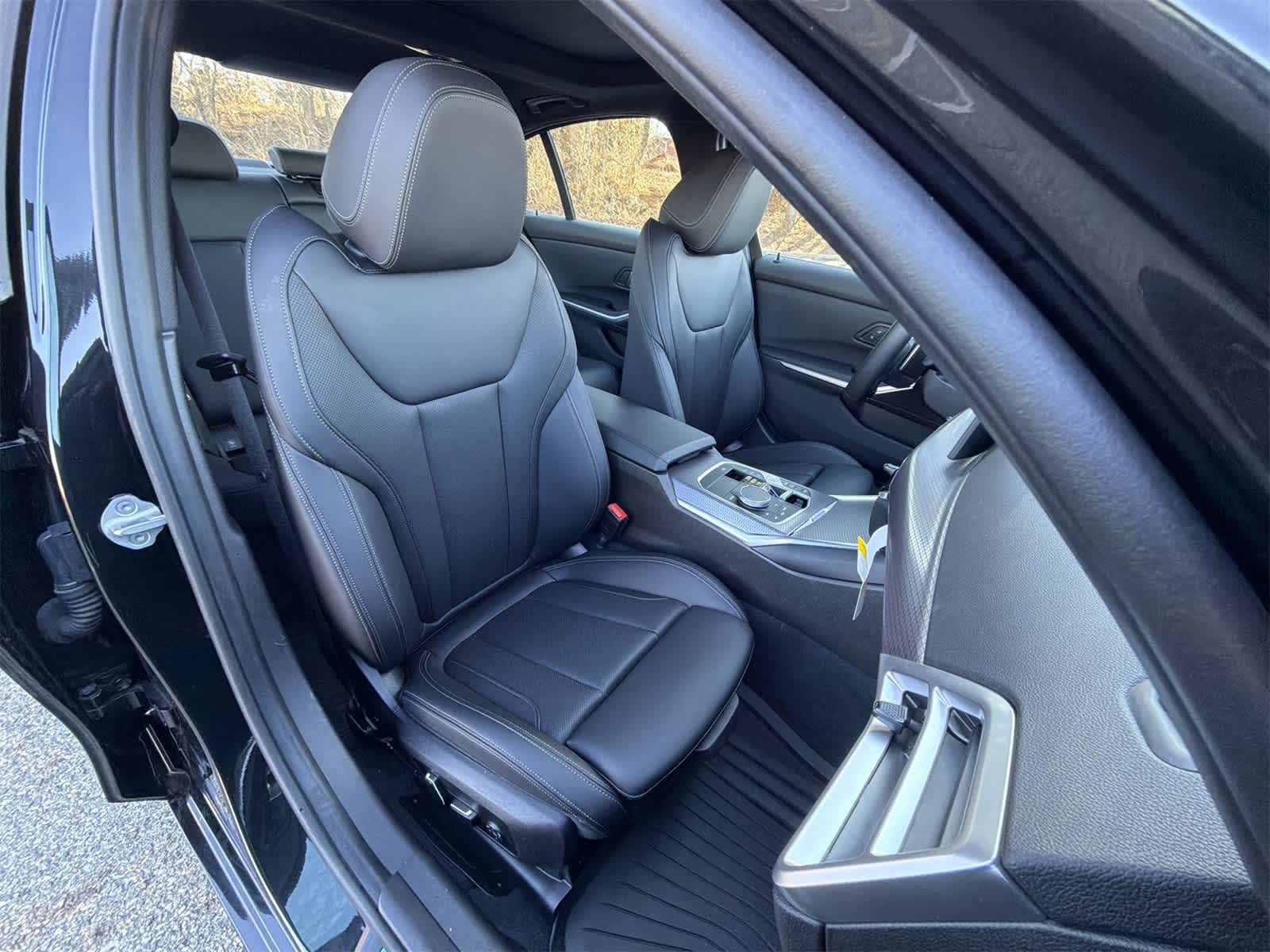 Thumbnail: 2025 BMW 3 Series - 22