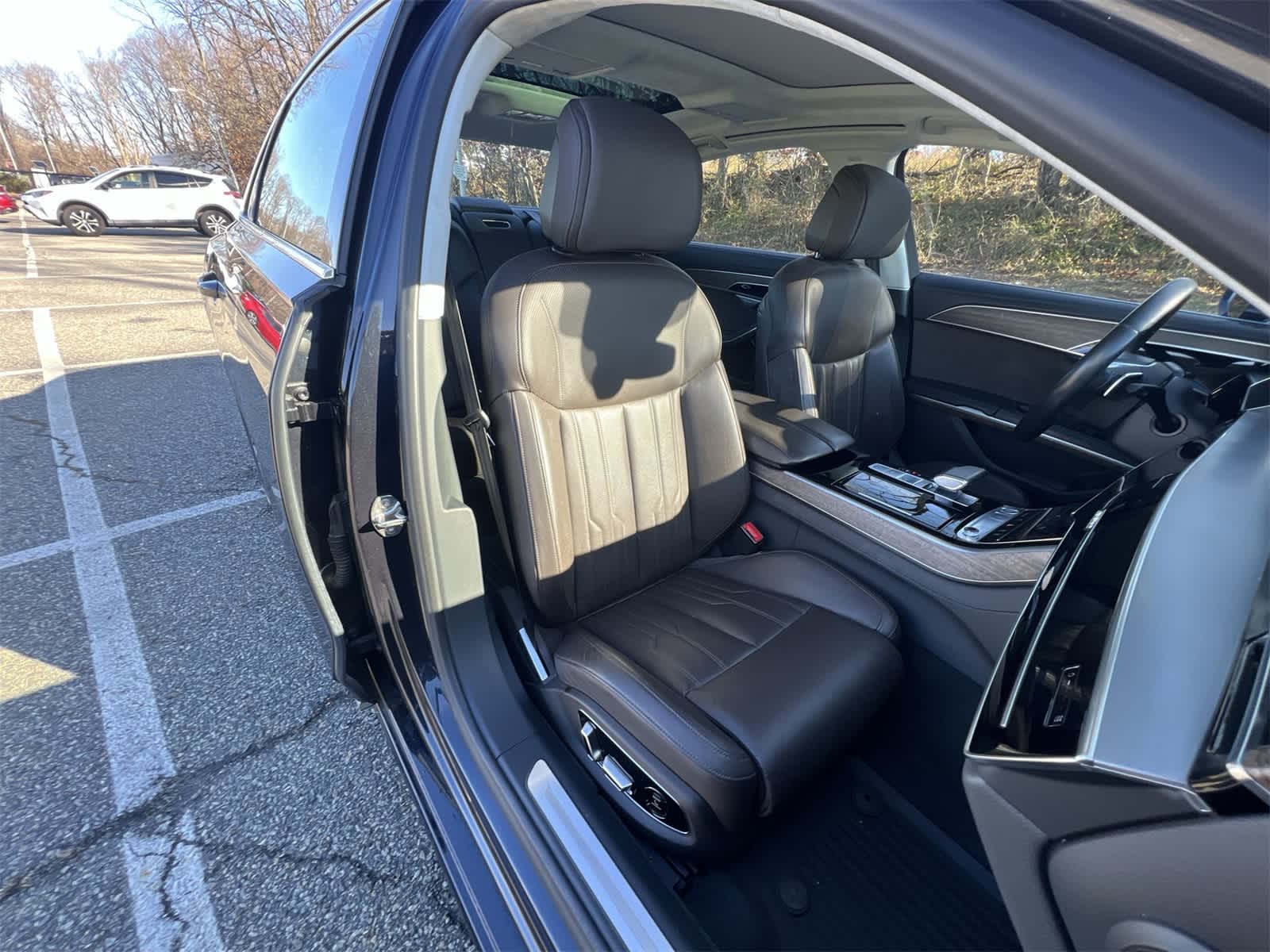 Thumbnail: 2020 Audi A8 - 22