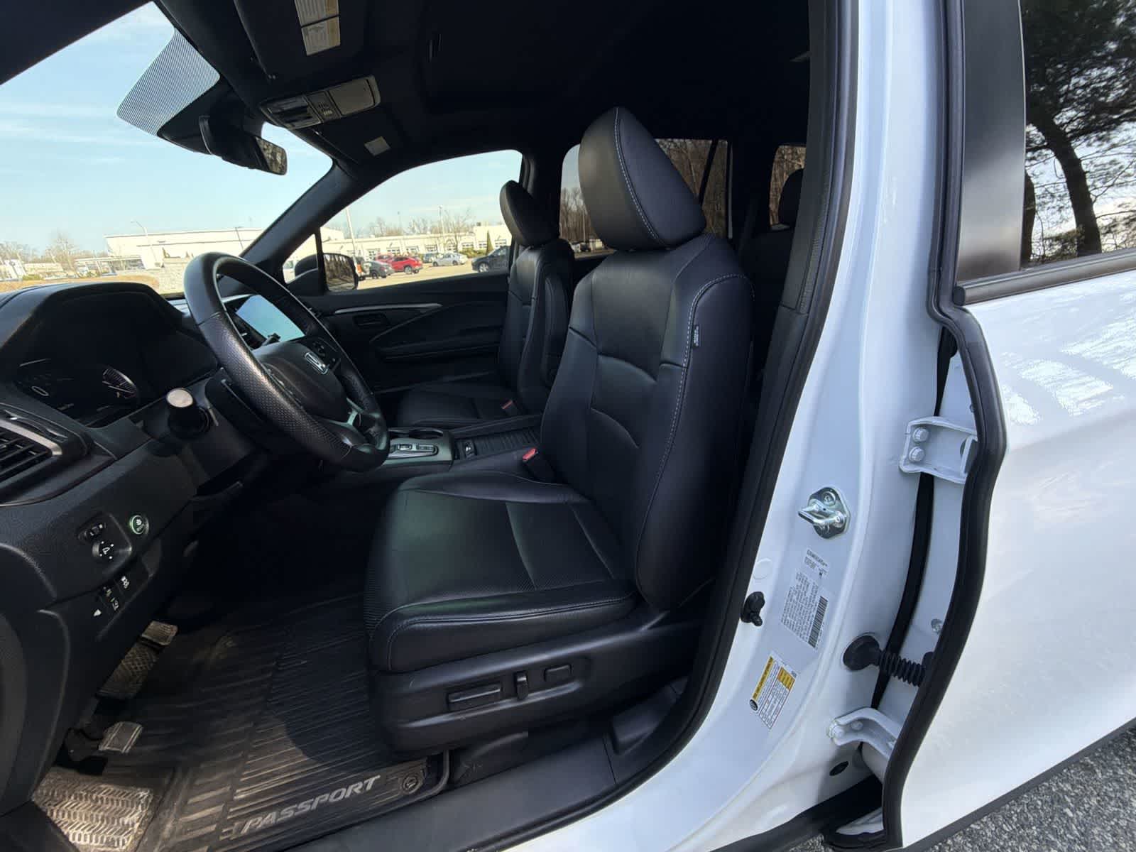 Thumbnail: 2022 Honda Passport - 19