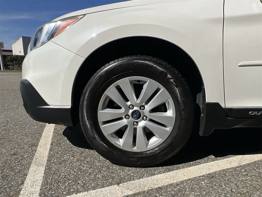 Thumbnail: 2015 Subaru Outback - 16