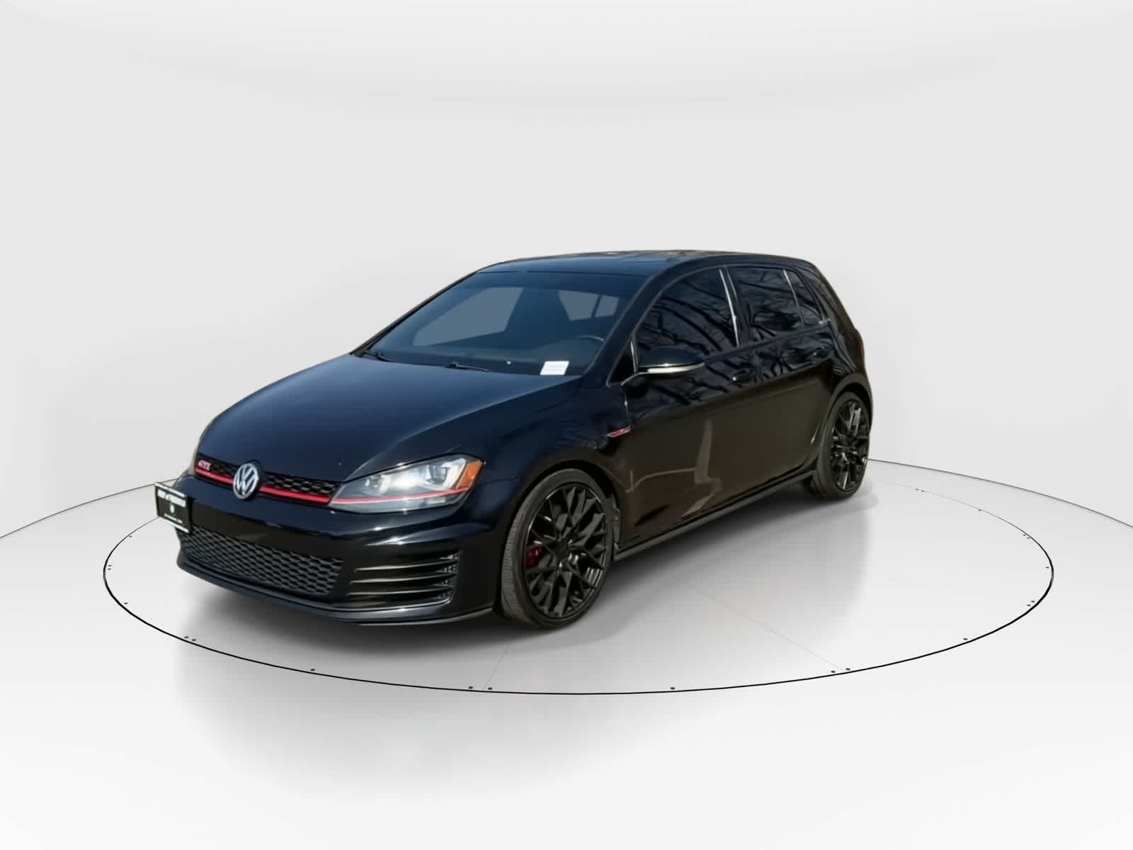 Thumbnail: 2017 Volkswagen Golf - 8