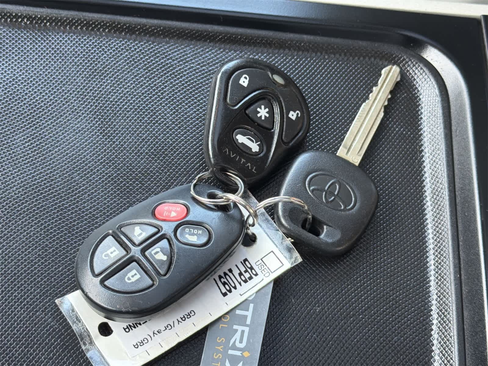 Thumbnail: 2013 Toyota Sienna - 28