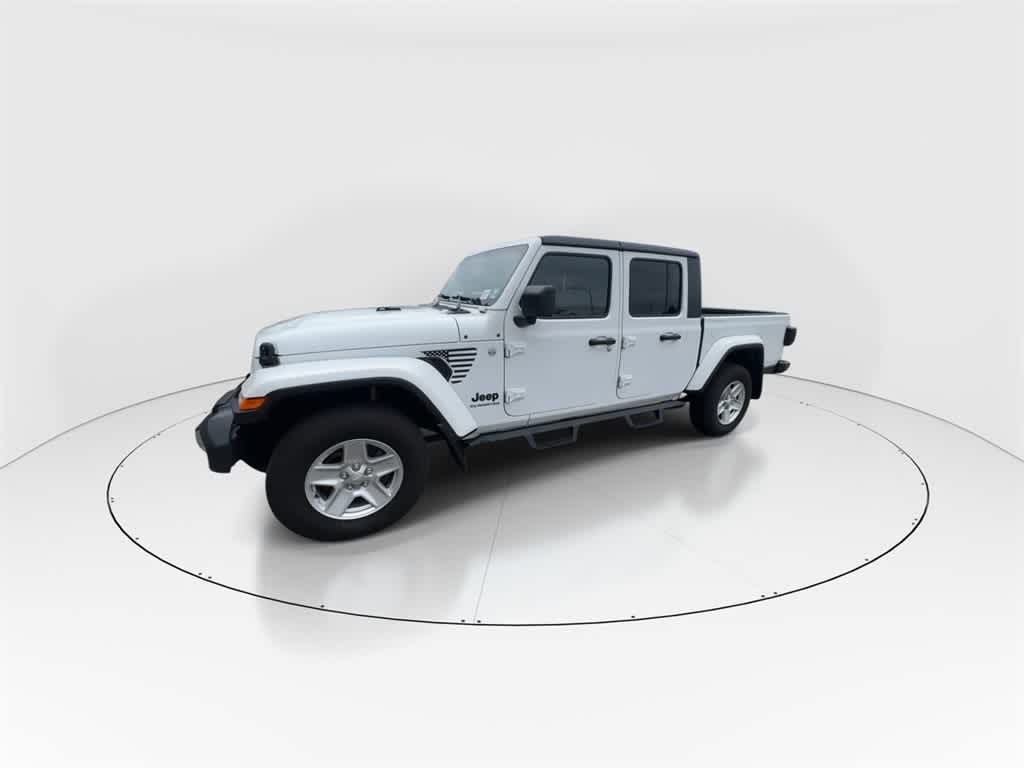 Thumbnail: 2021 Jeep Gladiator - 4