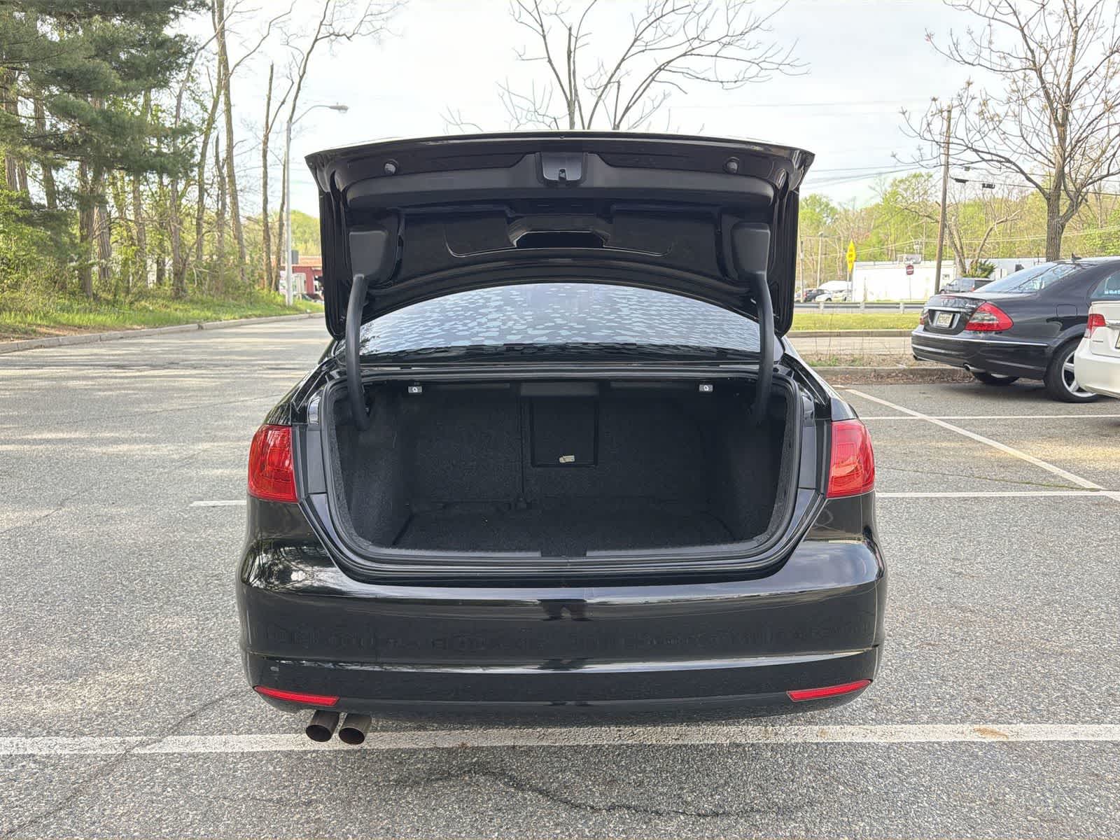 Thumbnail: 2013 Volkswagen Jetta - 27