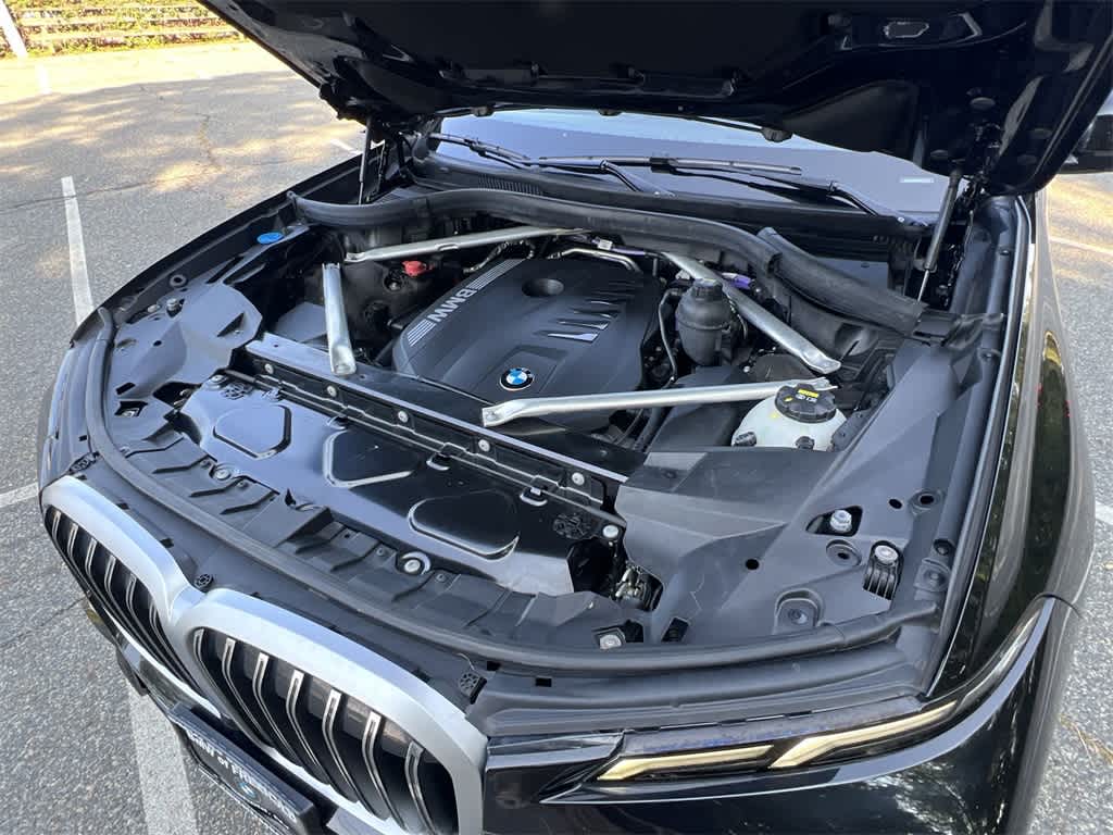 Thumbnail: 2023 BMW X7 - 17