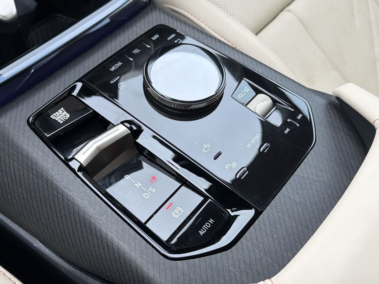 Thumbnail: 2025 BMW X3 - 25