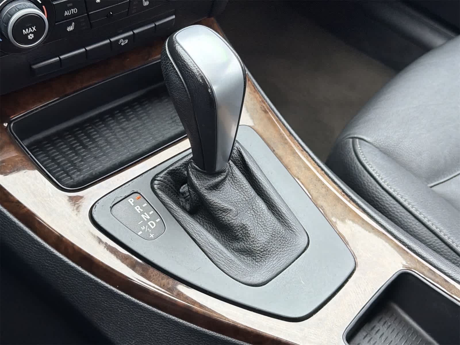 Thumbnail: 2010 BMW 3 Series - 25