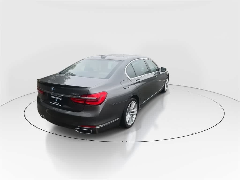 Thumbnail: 2017 BMW 7 Series - 9