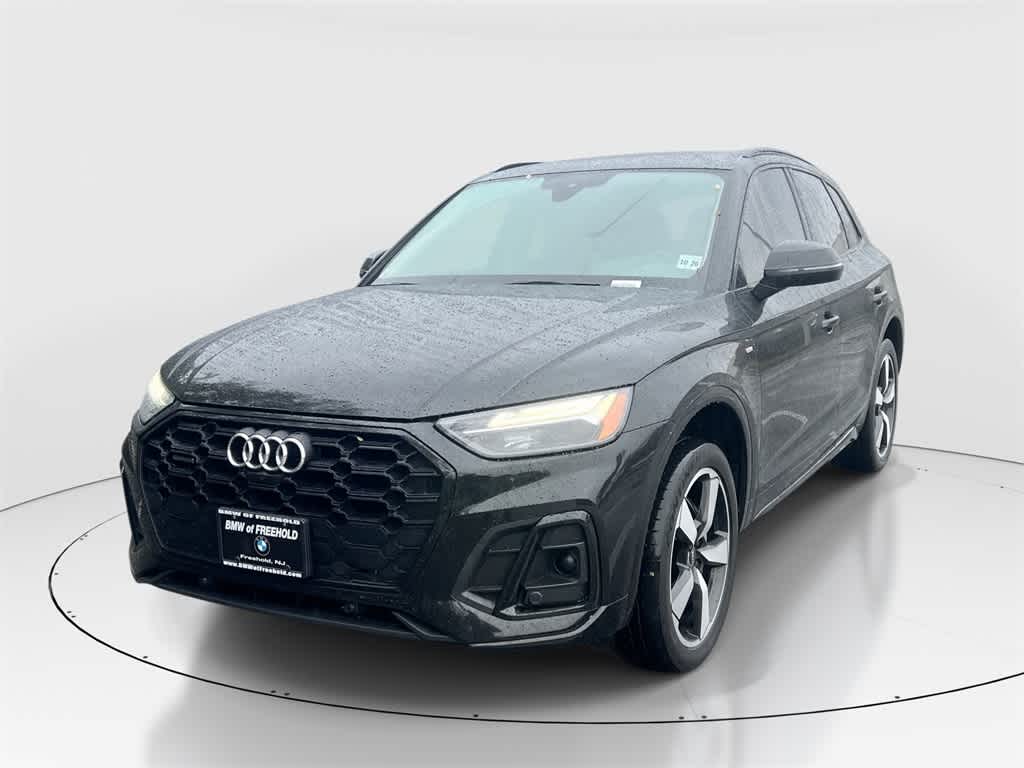 Thumbnail: 2022 Audi Q5 - 1