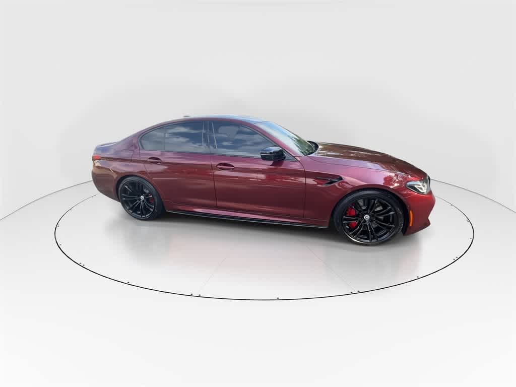Thumbnail: 2022 BMW M5 - 2