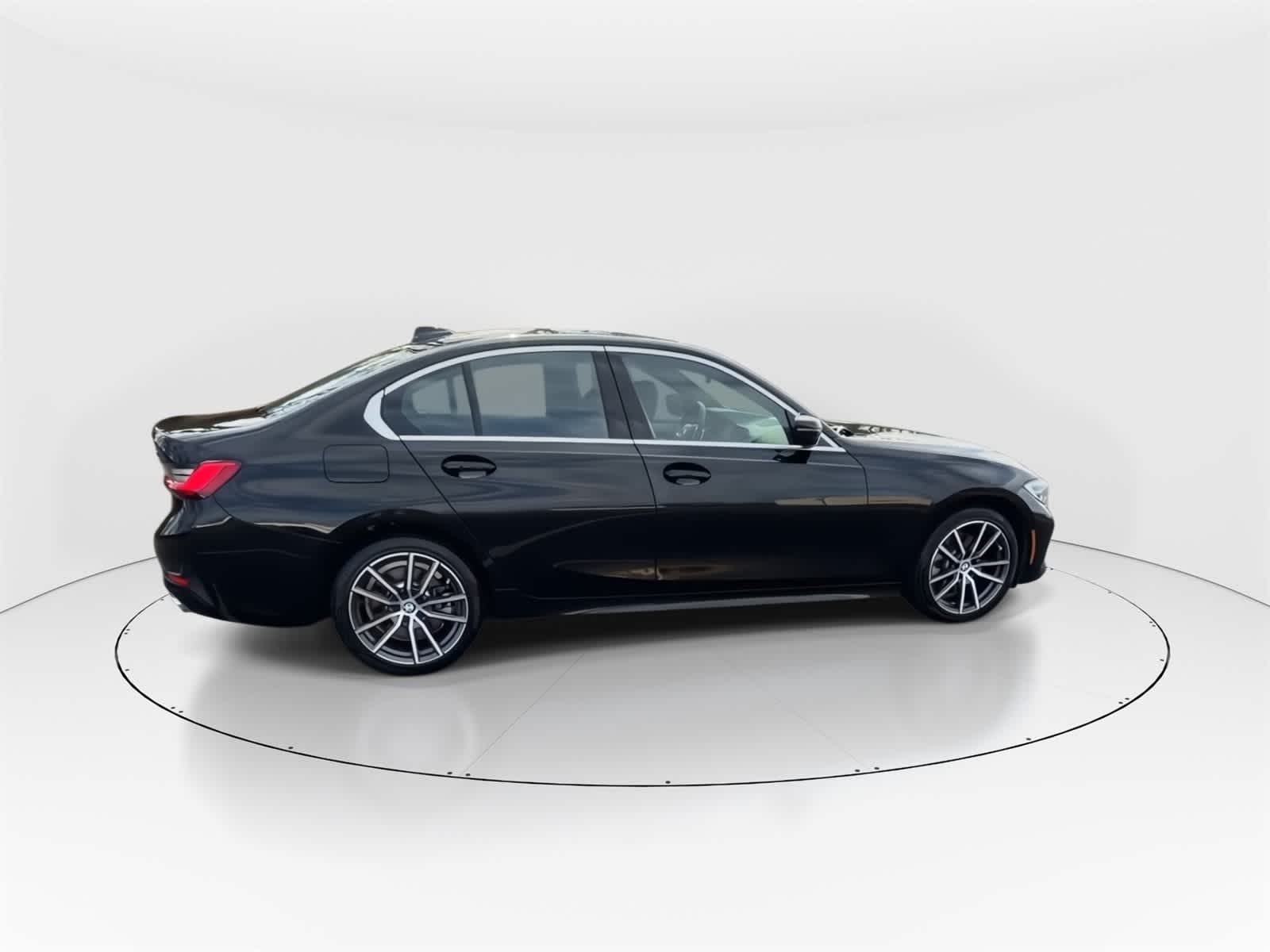Thumbnail: 2019 BMW 3 Series - 2