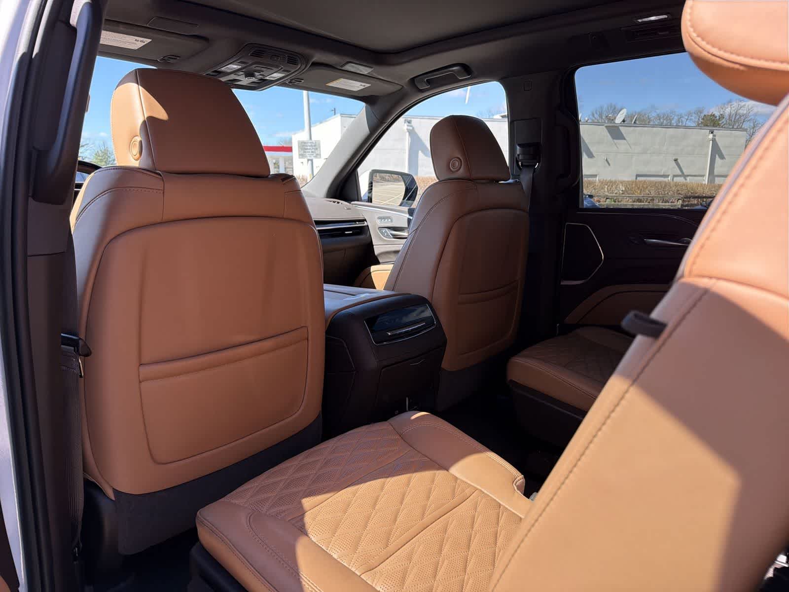 Thumbnail: 2024 Cadillac Escalade - 20