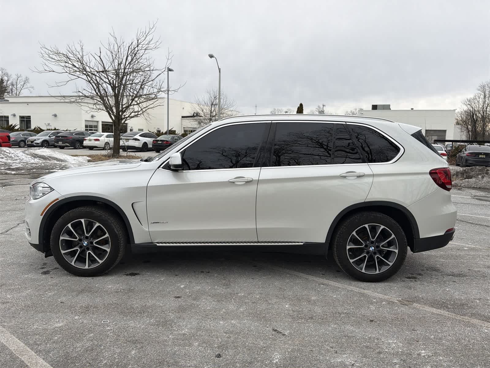 Thumbnail: 2017 BMW X5 - 11