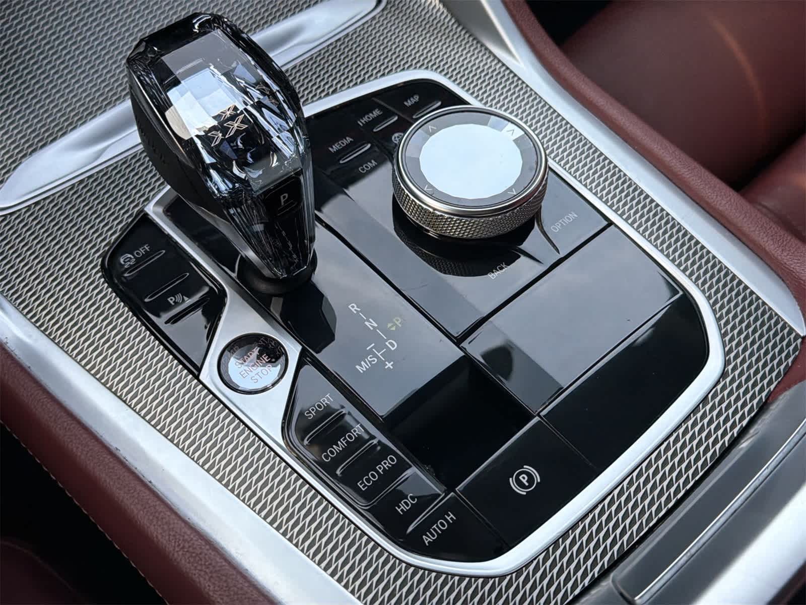 Thumbnail: 2022 BMW X6 - 25