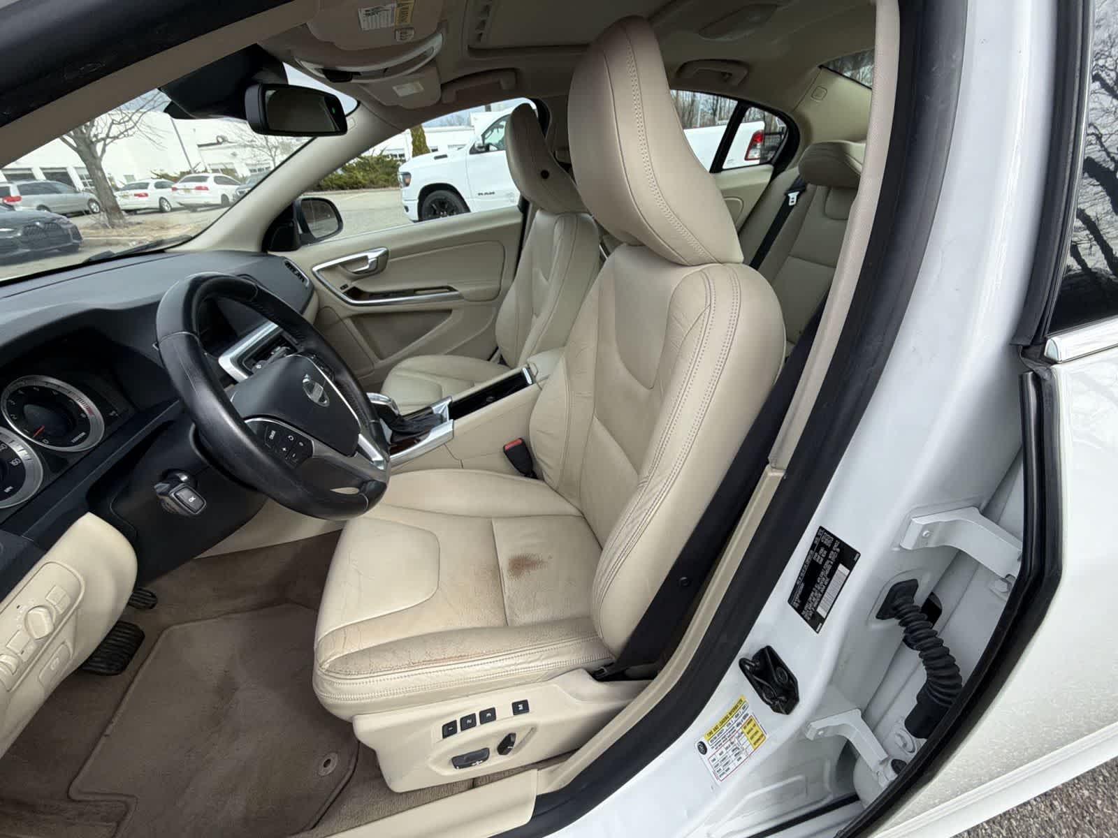 Thumbnail: 2013 Volvo S60 - 19