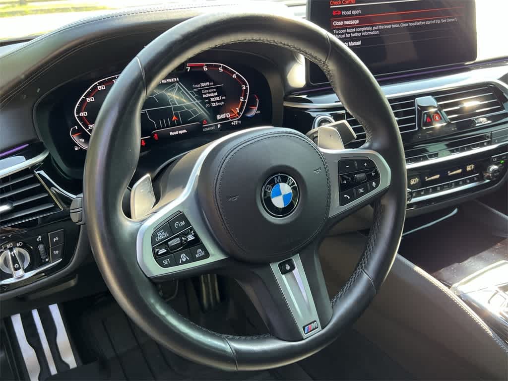 Thumbnail: 2022 BMW 5 Series - 23