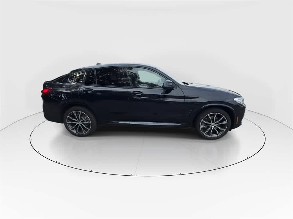 Thumbnail: 2022 BMW X4 - 9
