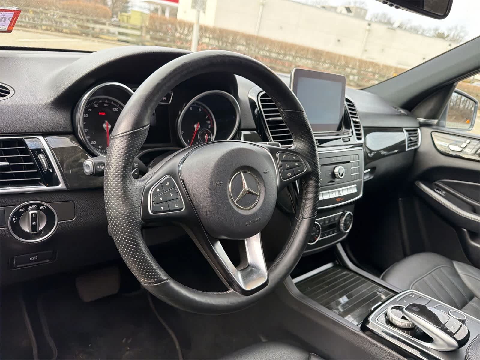 Thumbnail: 2018 Mercedes-Benz GLE - 23