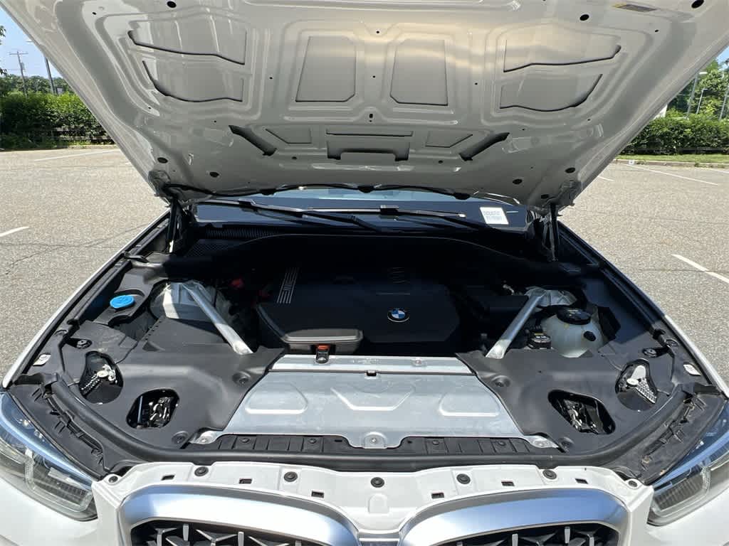 Thumbnail: 2022 BMW X4 - 17