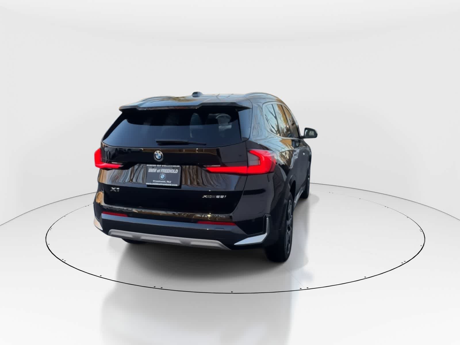 Thumbnail: 2025 BMW X1 - 8