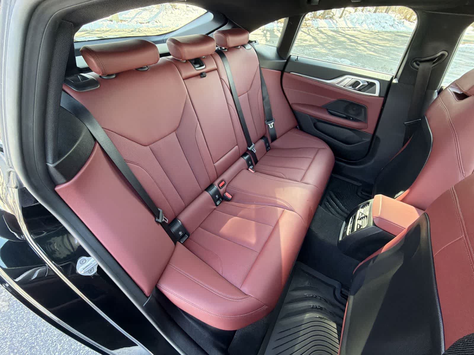 Thumbnail: 2025 BMW i4 - 21