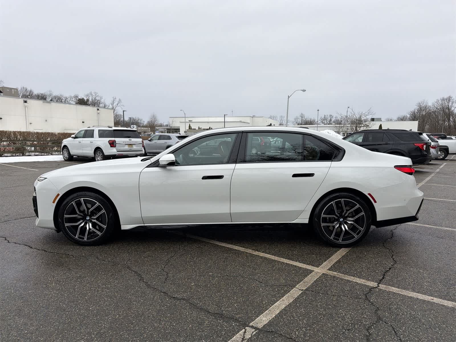 Thumbnail: 2023 BMW 7 Series - 11