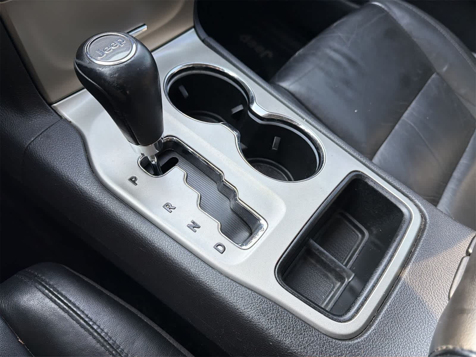 Thumbnail: 2013 Jeep Grand Cherokee - 25